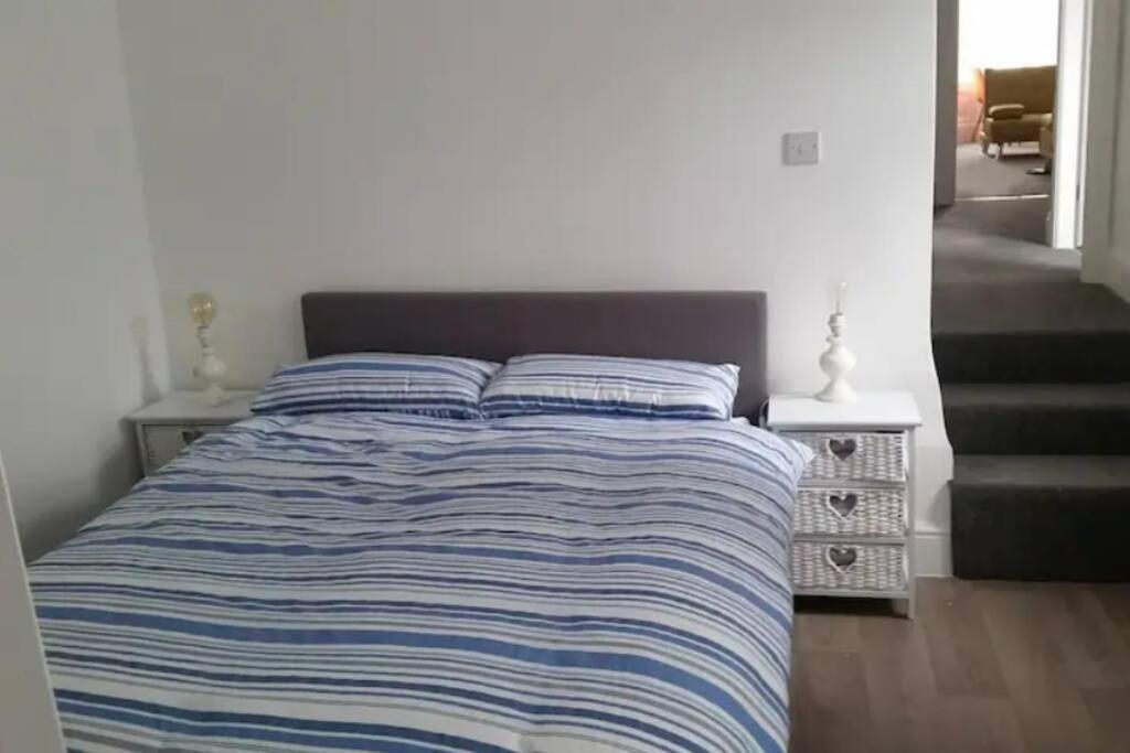 Orme View Dog Friendly Apartment ランディドノー エクステリア 写真