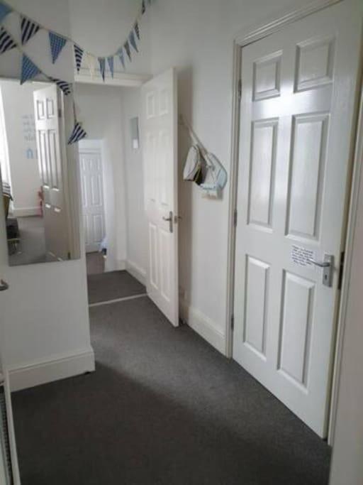 Orme View Dog Friendly Apartment ランディドノー エクステリア 写真